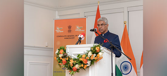  Consul General Shri Manish addressing the gathering on 74th Republic Day Reception on 27 January 2023